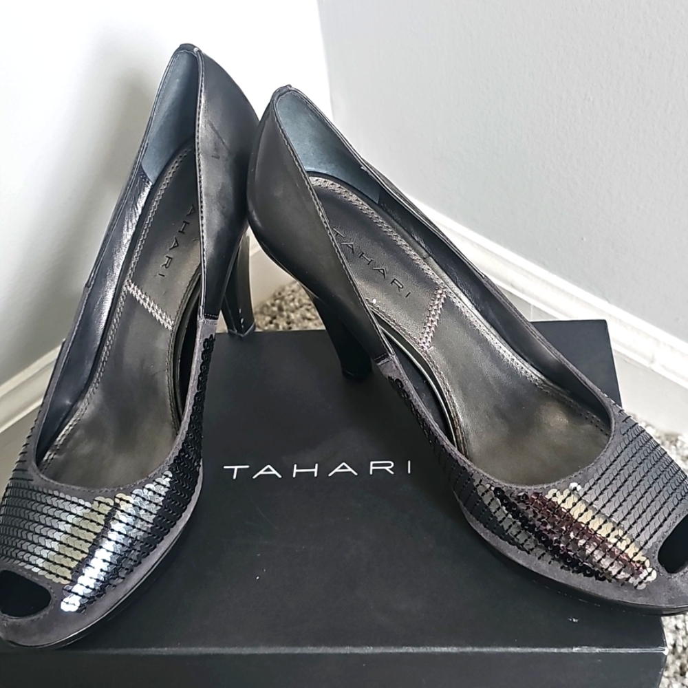 Tahari Grey/Silver Sequin Leather Suede Peep Toe Heels Work Special Occasion 9M